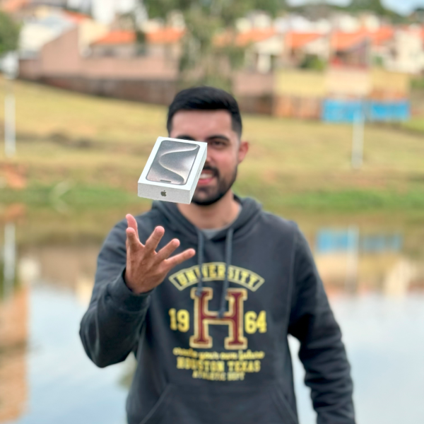 Iphone 15 Pro Max ou R$5.000,00 no Pix!